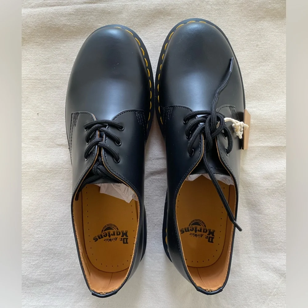 NIB Dr. Martens 1461 Unisex Black Leather Oxfords Yellow Stitching Standard Fit - Picture 8 of 10